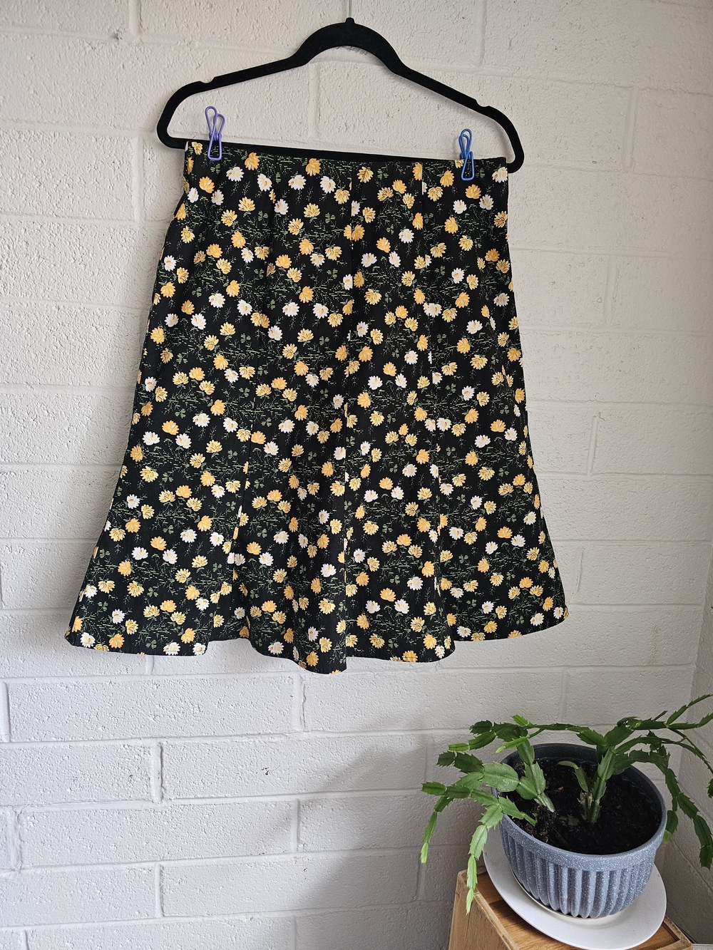 DG Petite 8P Floral A-Line Skirt Black Yellow White Cotton